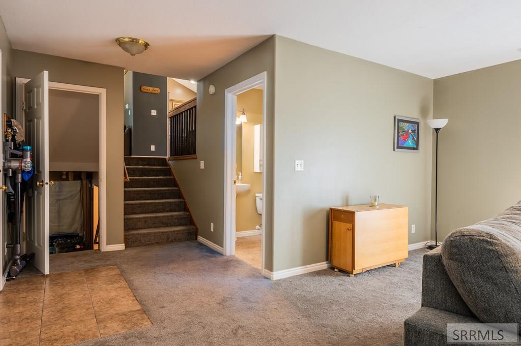 2755 Ridgecrest Drive Idaho Falls, ID 83404 - Photo 35 of 48