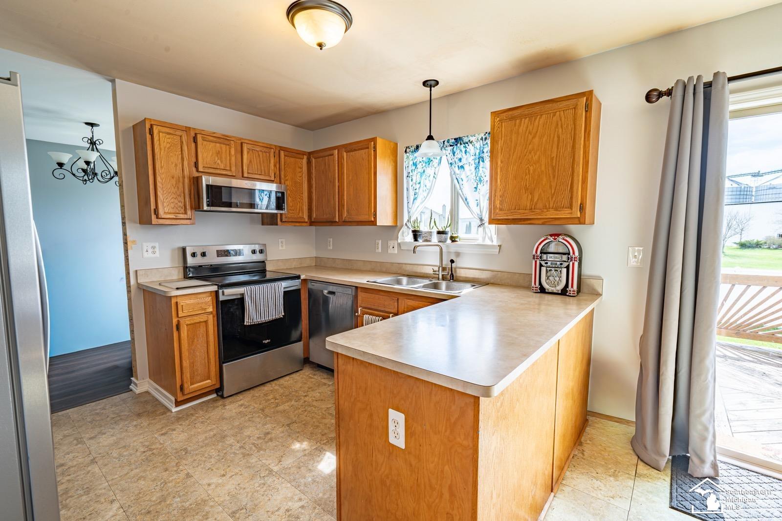 203 Dundee Ridge Drive Dundee, MI 48131 - Photo 5 of 32