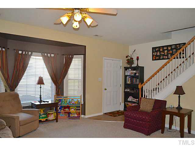249 Dairy Road Clayton, NC 27520 - Photo 5 of 24 Den/Family/Great Room