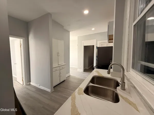 $1,600 | 184 Quail Street, Unit 1, Albany, NY 12203