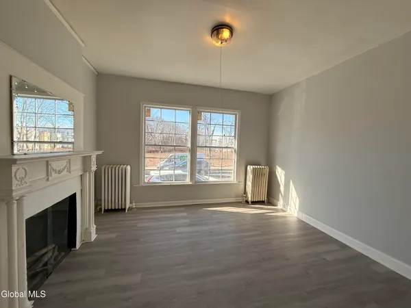 $1,600 | 184 Quail Street, Unit 1, Albany, NY 12203