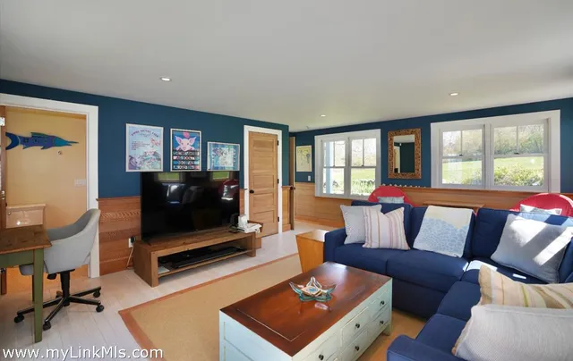 $19,500,000 | 104 Old Herring Creek Road, West Tisbury, MA 02568