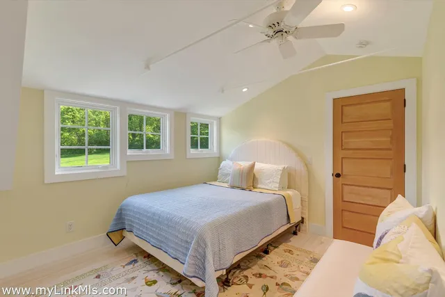 $19,500,000 | 104 Old Herring Creek Road, West Tisbury, MA 02568