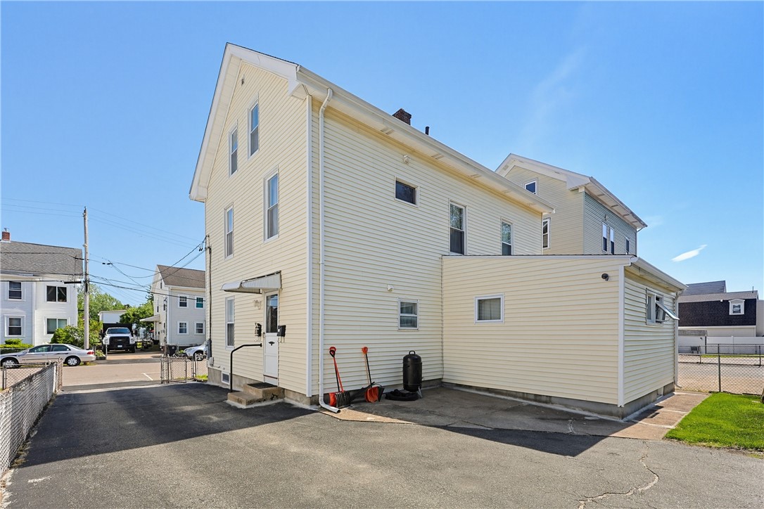 19 Elm Street Cumberland, RI 02864 - Photo 5 of 35