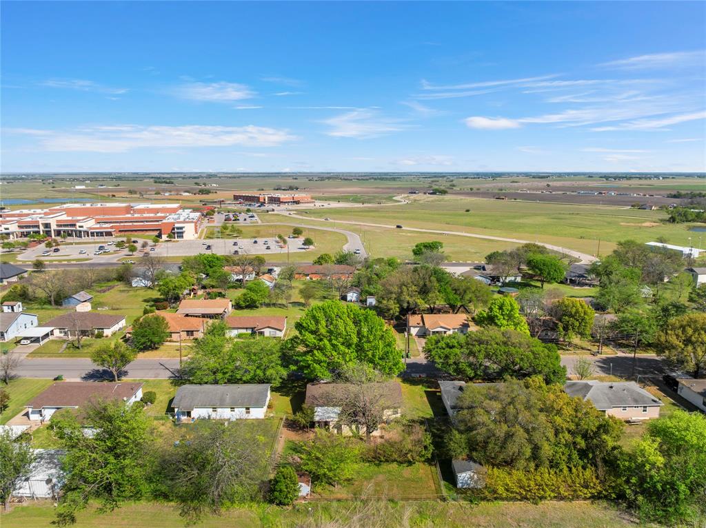 901 North Main Street West, TX 76691 - Photo 2 of 32 a view of a city with an ocean
