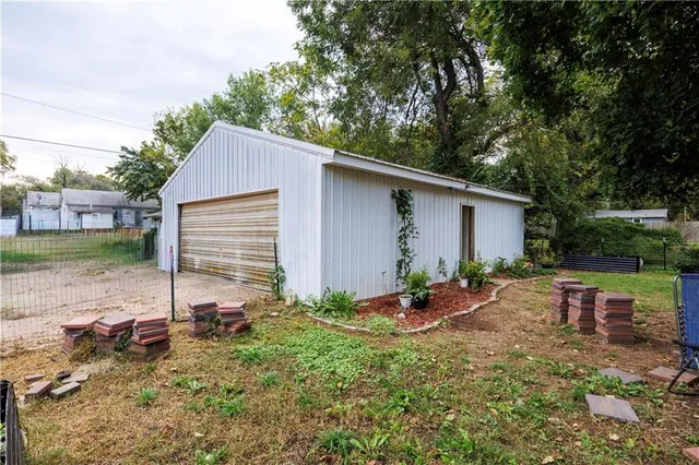 $109,000 | 132 North 7th Street, Fredonia, KS 66736