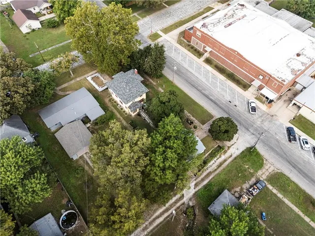 $109,000 | 132 North 7th Street, Fredonia, KS 66736