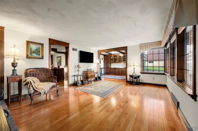 $395,000 | 107 Sedgewick Park, New Hartford, NY 13413