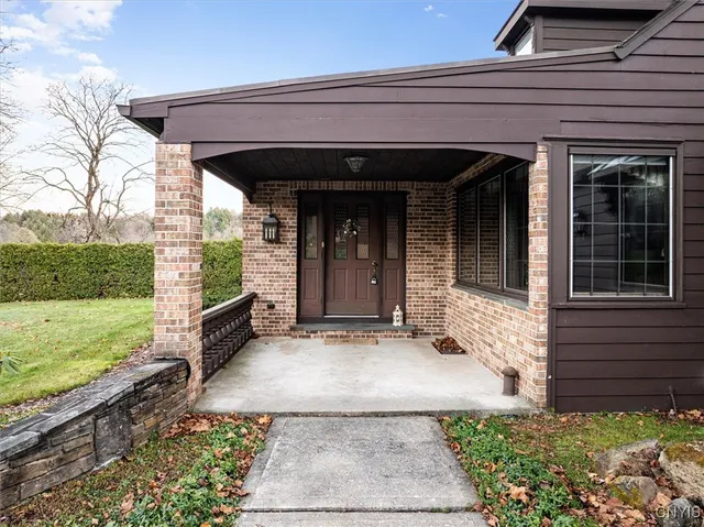 $395,000 | 107 Sedgewick Park, New Hartford, NY 13413