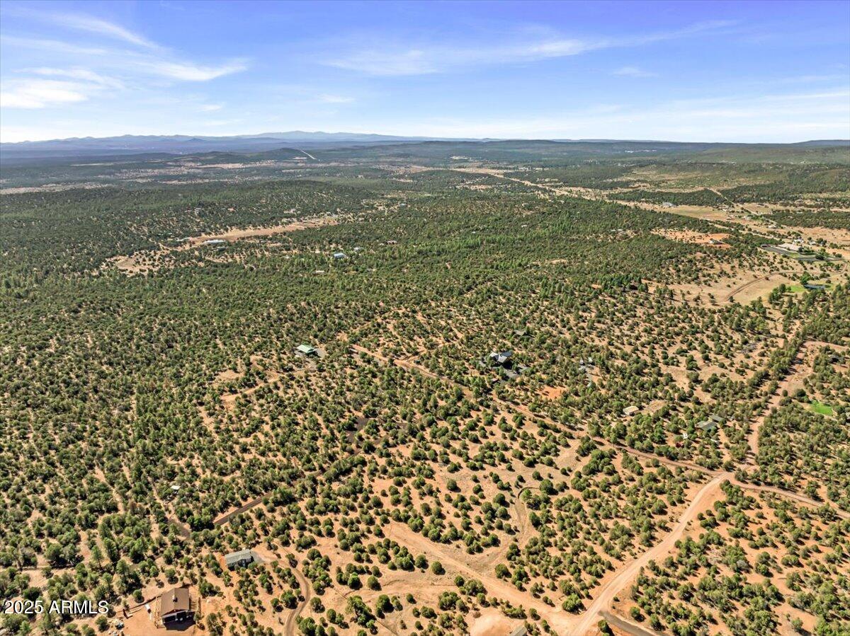 1853 Woolford Road Show Low, AZ 85901 - Photo 12 of 29 a view of city and ocean