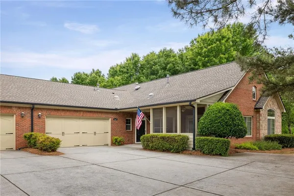 $440,000 | 103 Brookhavenrun Circle, Duluth, GA 30097