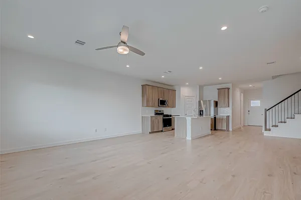 $2,395 | 1643 Solana Drive, Fresno, TX 77545