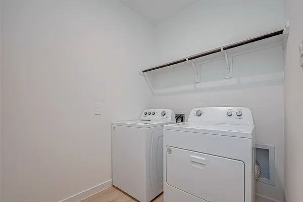 $2,395 | 1643 Solana Drive, Fresno, TX 77545