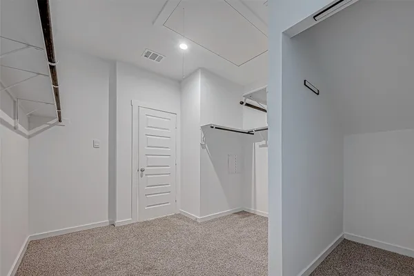 $2,395 | 1643 Solana Drive, Fresno, TX 77545