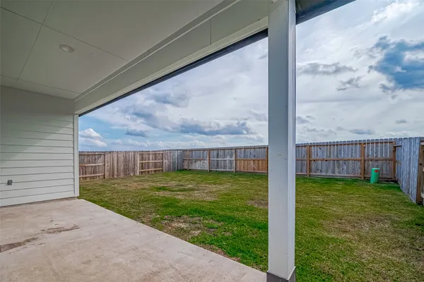 $2,395 | 1643 Solana Drive, Fresno, TX 77545