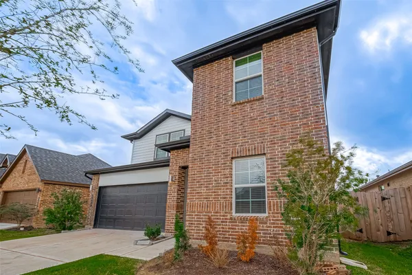 $2,395 | 1643 Solana Drive, Fresno, TX 77545