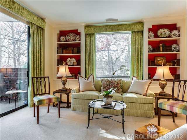 922 Cherokee Road, Unit E2 Charlotte, NC 28207 - Photo 3 of 16 Gallery Image 3