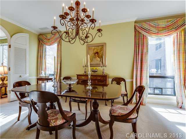 922 Cherokee Road, Unit E2 Charlotte, NC 28207 - Photo 5 of 16 Gallery Image 5