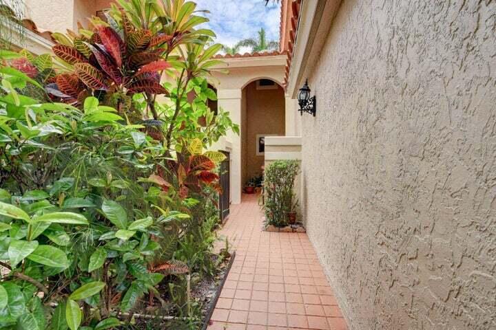 6030 Verde Trail South, Unit 2050 Boca Raton, FL 33433 - Photo 2 of 30 205-2