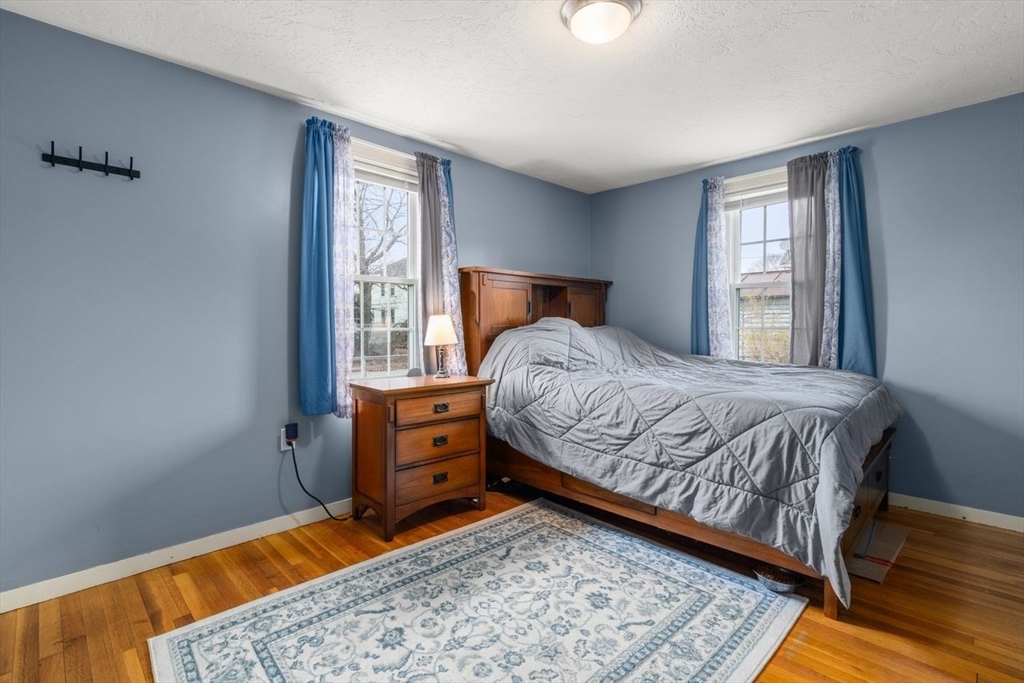 2 Pond Street Uxbridge, MA 01569 - Photo 12 of 25