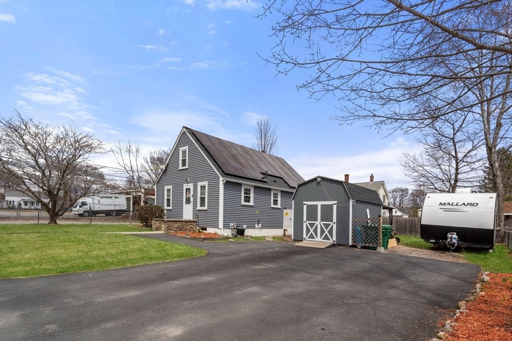 2 Pond Street Uxbridge, MA 01569 - Photo 25 of 25