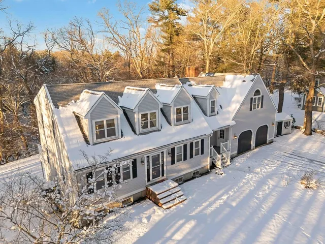a view of a large white building