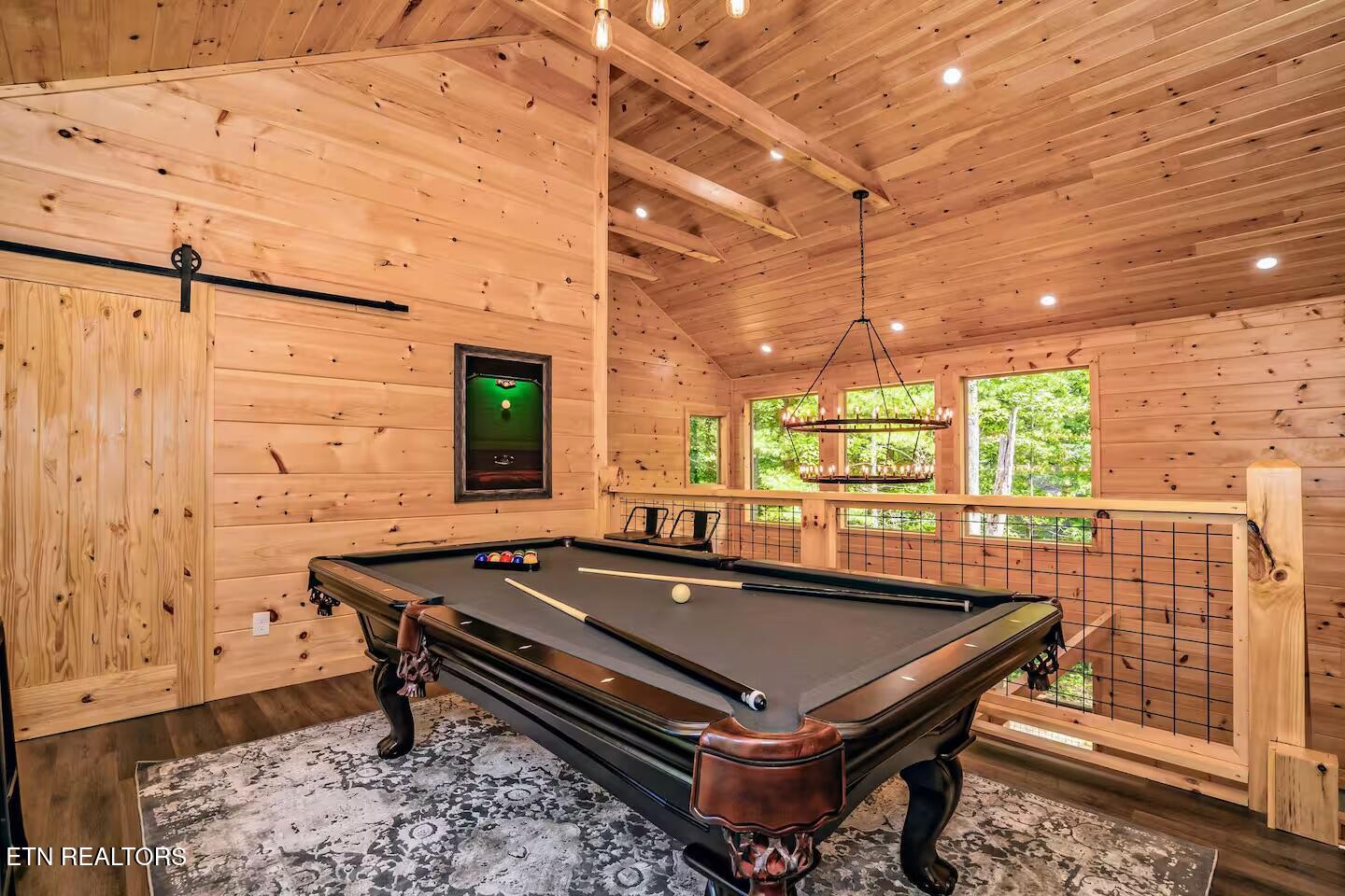 2818 Ridge Creek Circle Sevierville, TN 37876 - Photo 12 of 29 5f97c7b8-43e6-4068-bb03-21361649c227