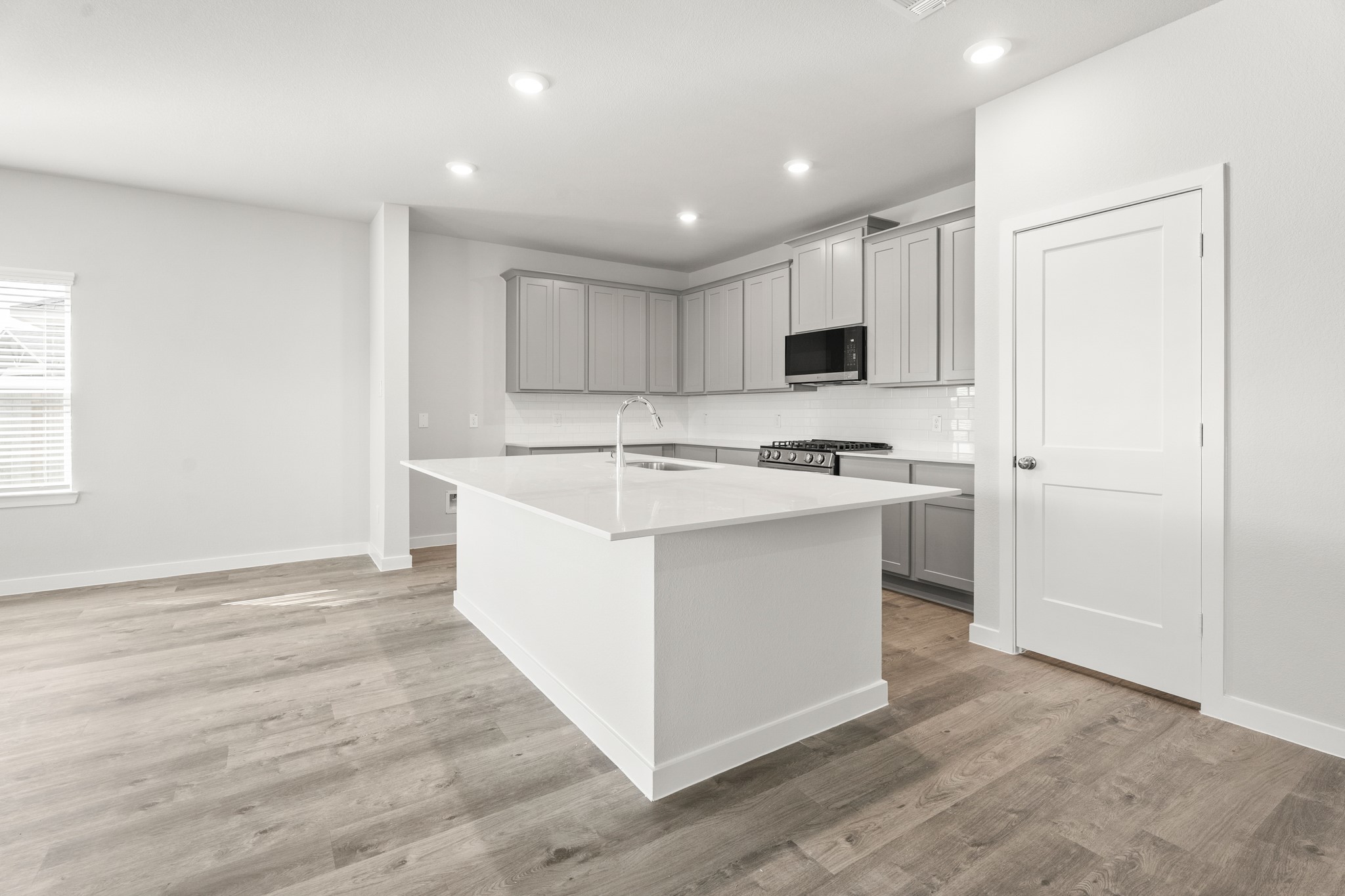 1597 Elm Place Angleton, TX 77515 - Photo 13 of 29 Representative Photo