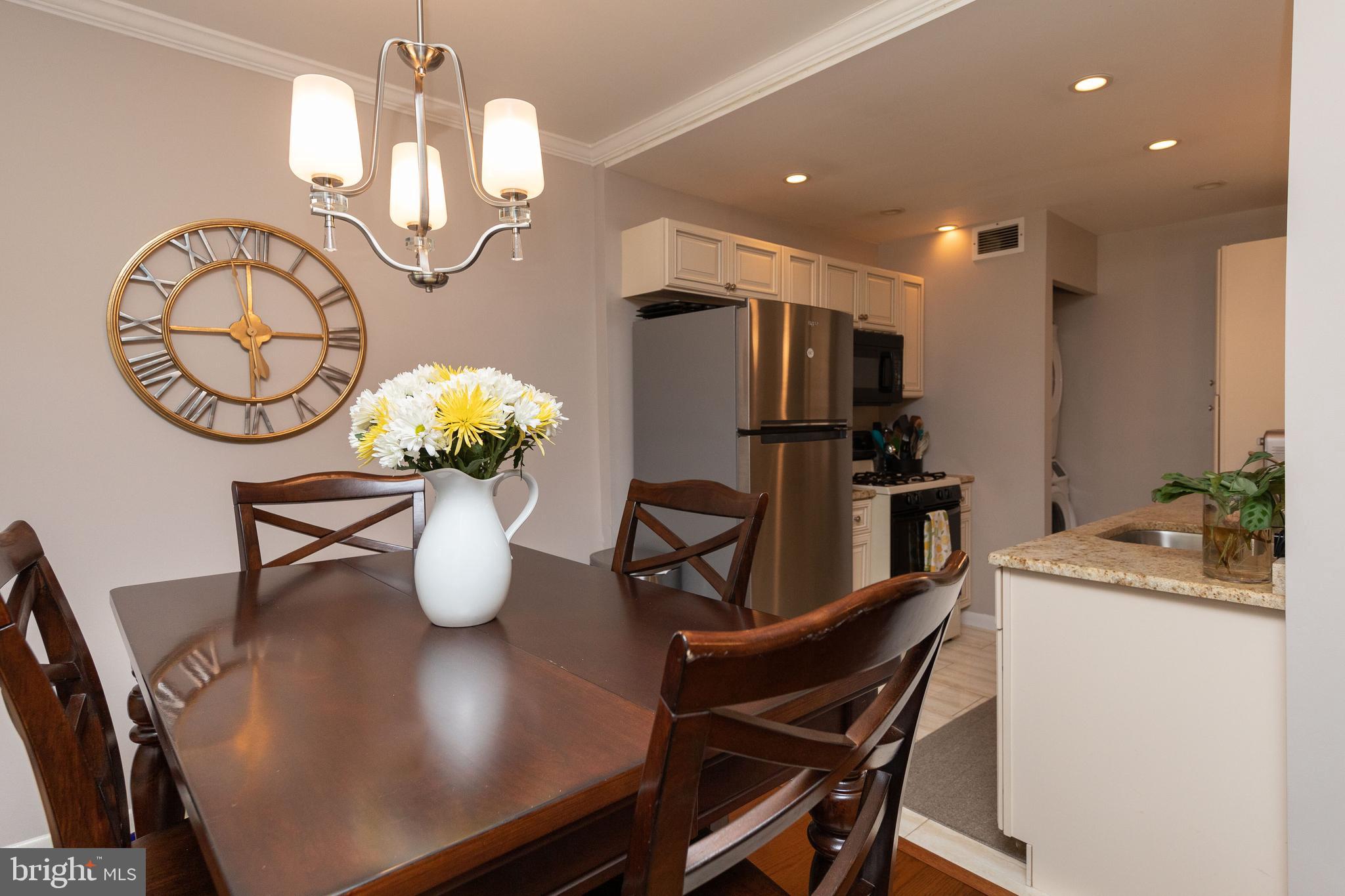 7300 Cresheim Road, Unit C20 Philadelphia, PA 19119 - Photo 13 of 32 dining area