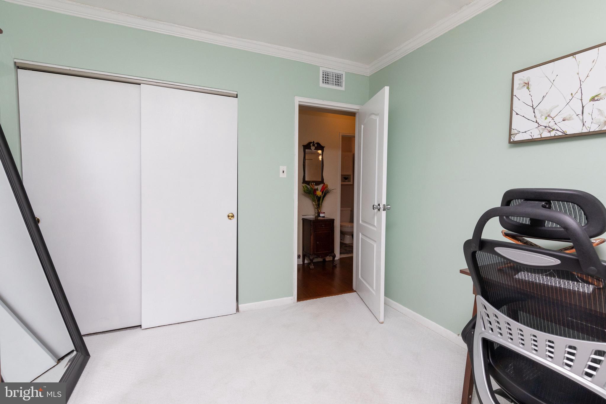 7300 Cresheim Road, Unit C20 Philadelphia, PA 19119 - Photo 25 of 32