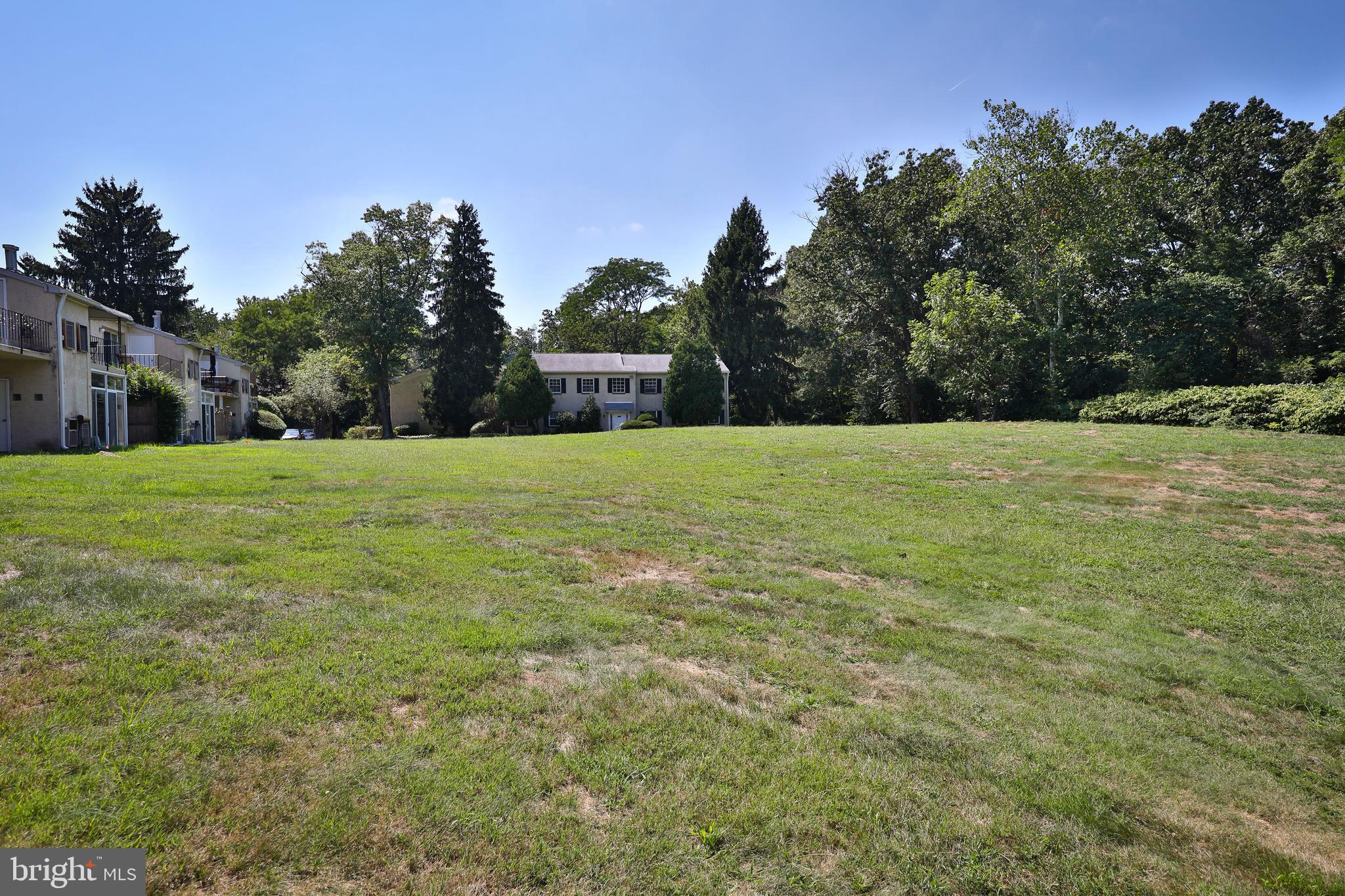 7300 Cresheim Road, Unit C20 Philadelphia, PA 19119 - Photo 29 of 32 outside space
