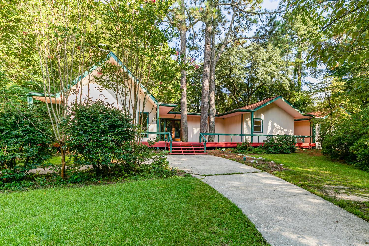 275 South Valley Road Southern Pines, NC 28387 - Photo 1 of 25 corner view