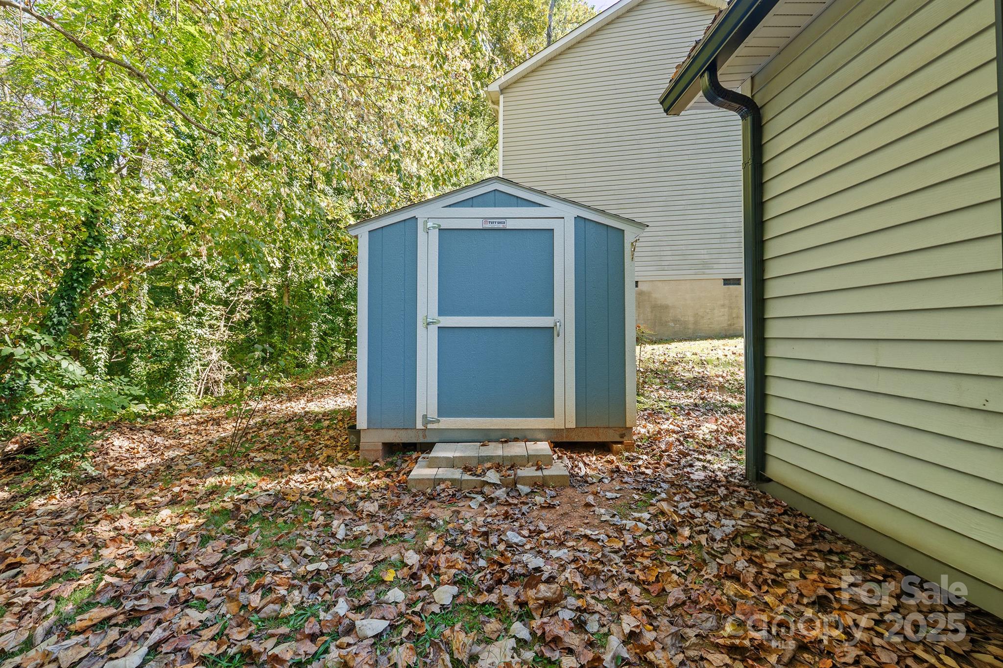 6836 Shiloh Ridge Lane Charlotte, NC 28212 - Photo 25 of 25 a view of a house with a yard