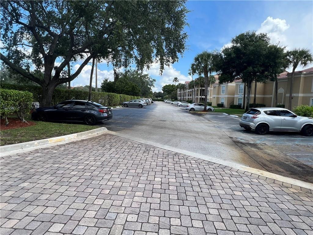 875 Riverside Drive, Unit 725 Coral Springs, FL 33071 - Photo 22 of 23 Photo 22