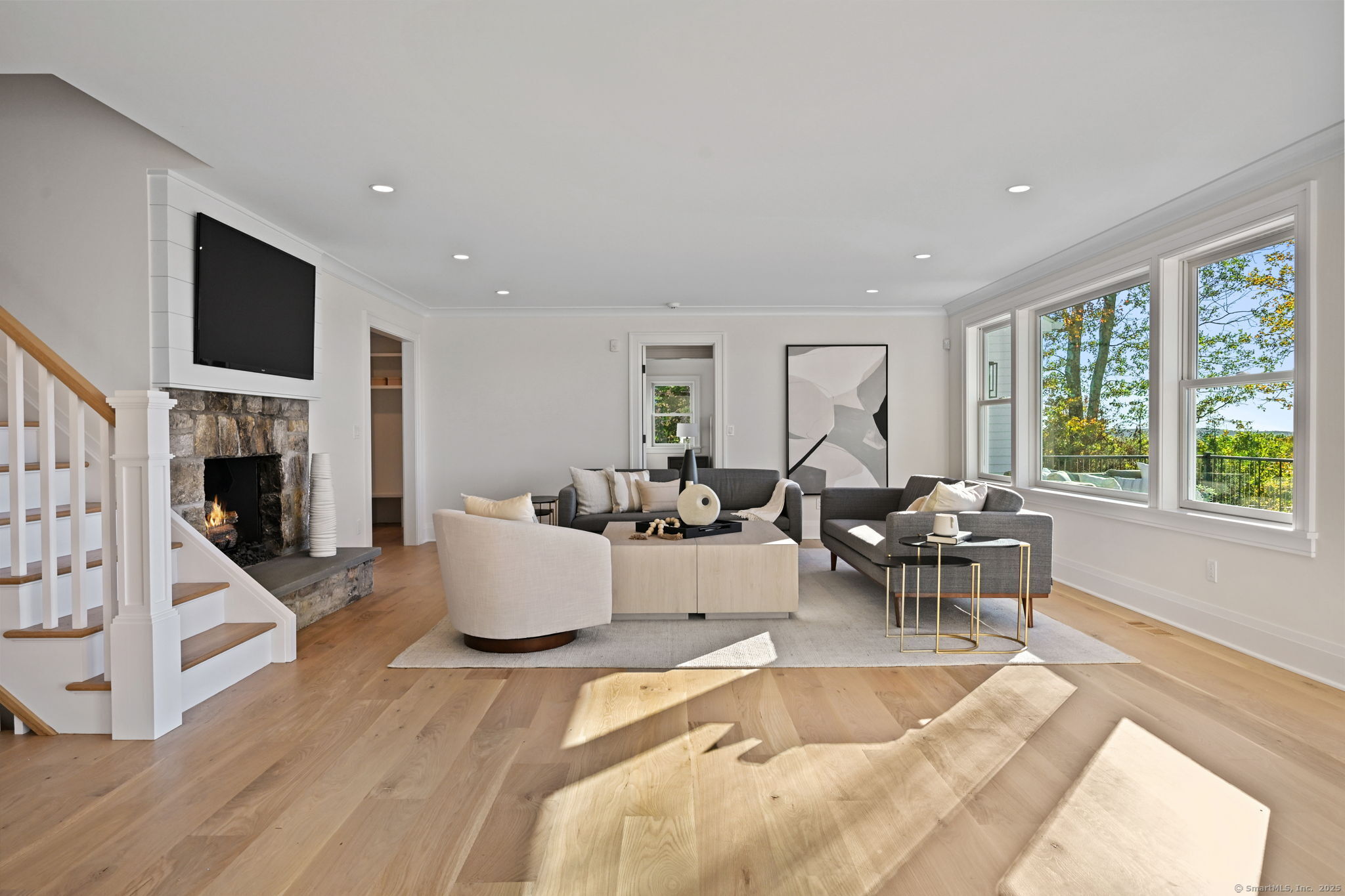 71 Peaceable Ridge Road Ridgefield, CT 06877 - Photo 8 of 40