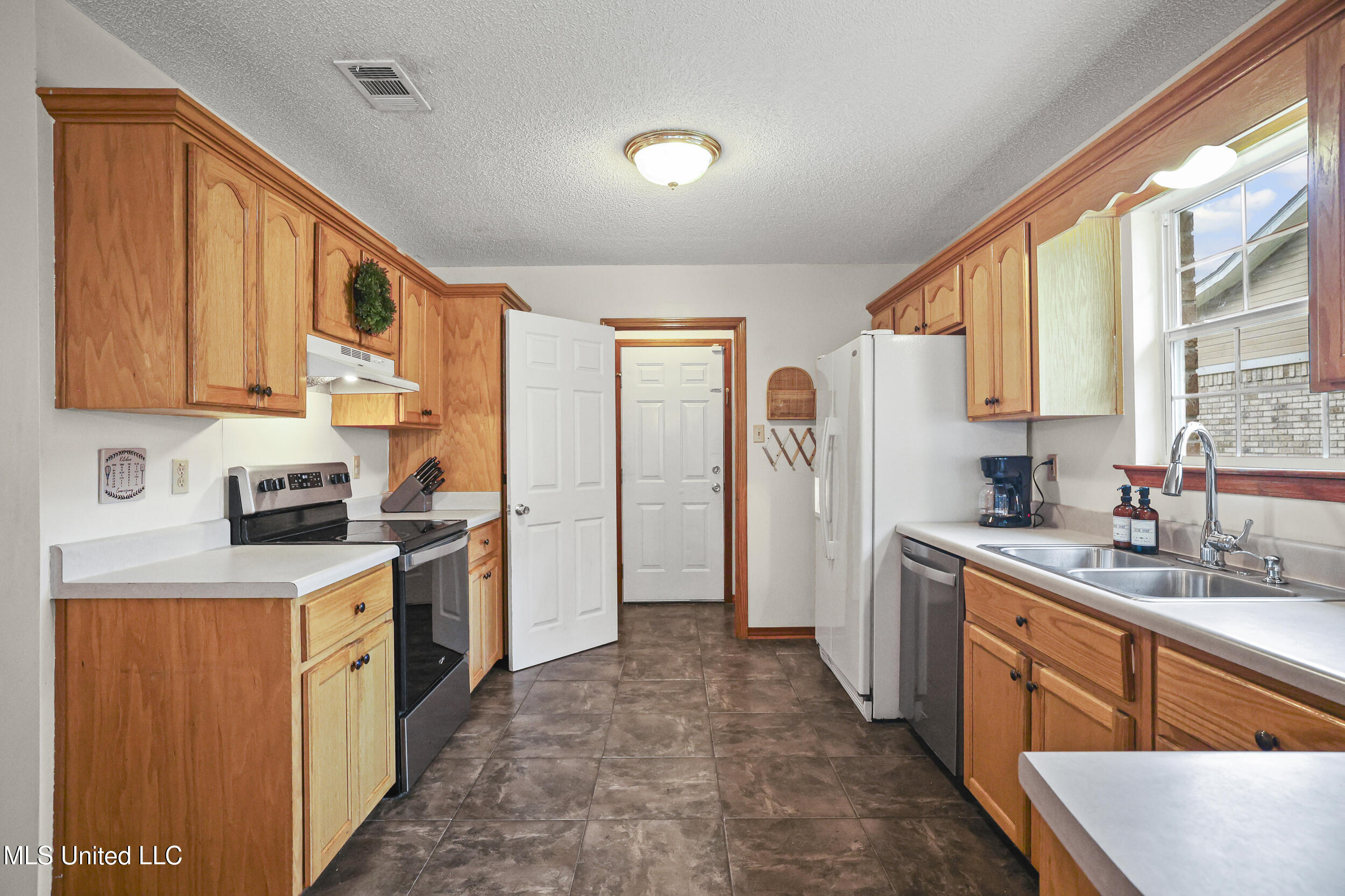 3429 North 7th Street Ocean Springs, MS 39564 - Photo 18 of 59 21_r6__9243