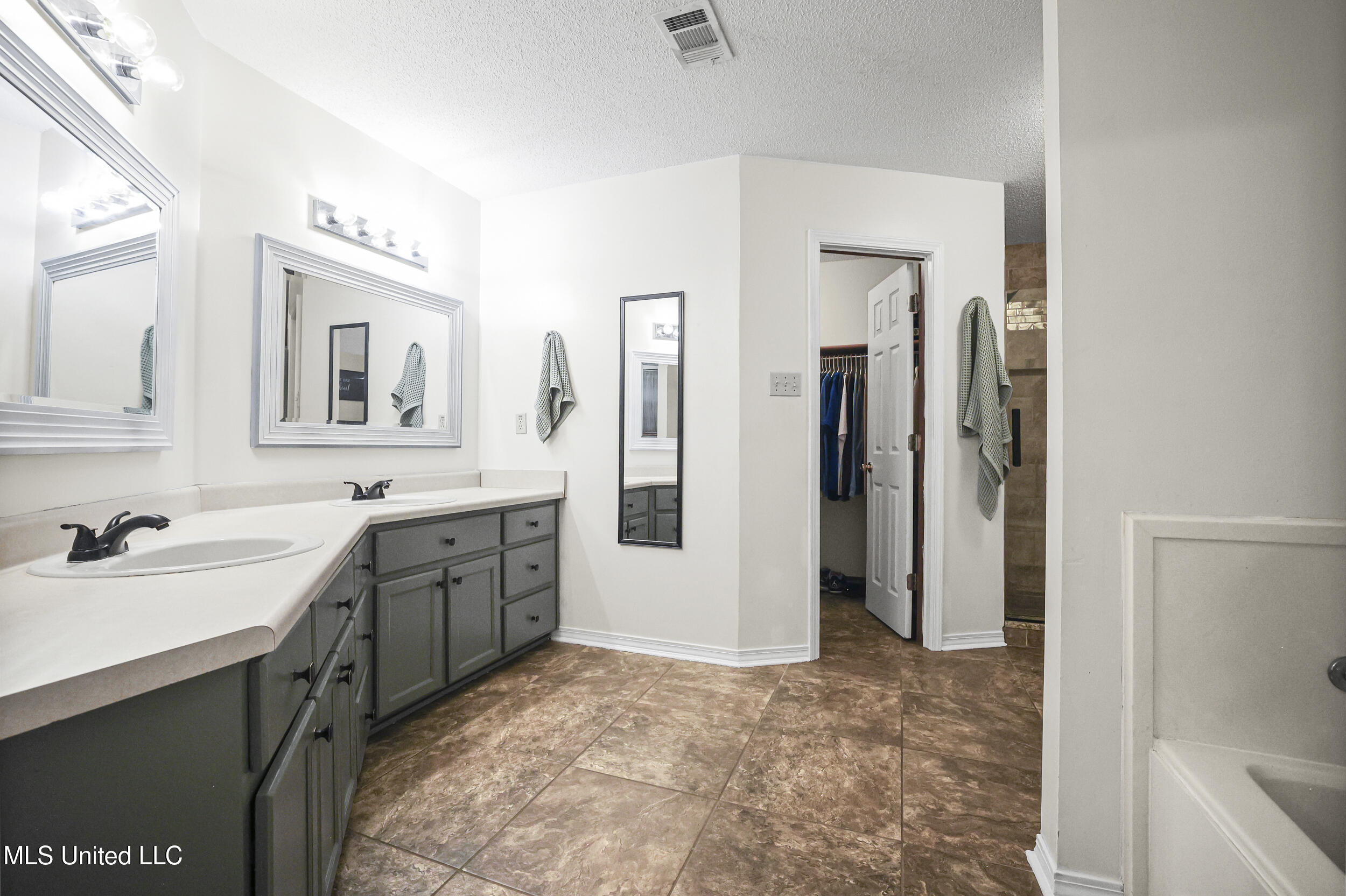 3429 North 7th Street Ocean Springs, MS 39564 - Photo 28 of 59 35_r6__9303