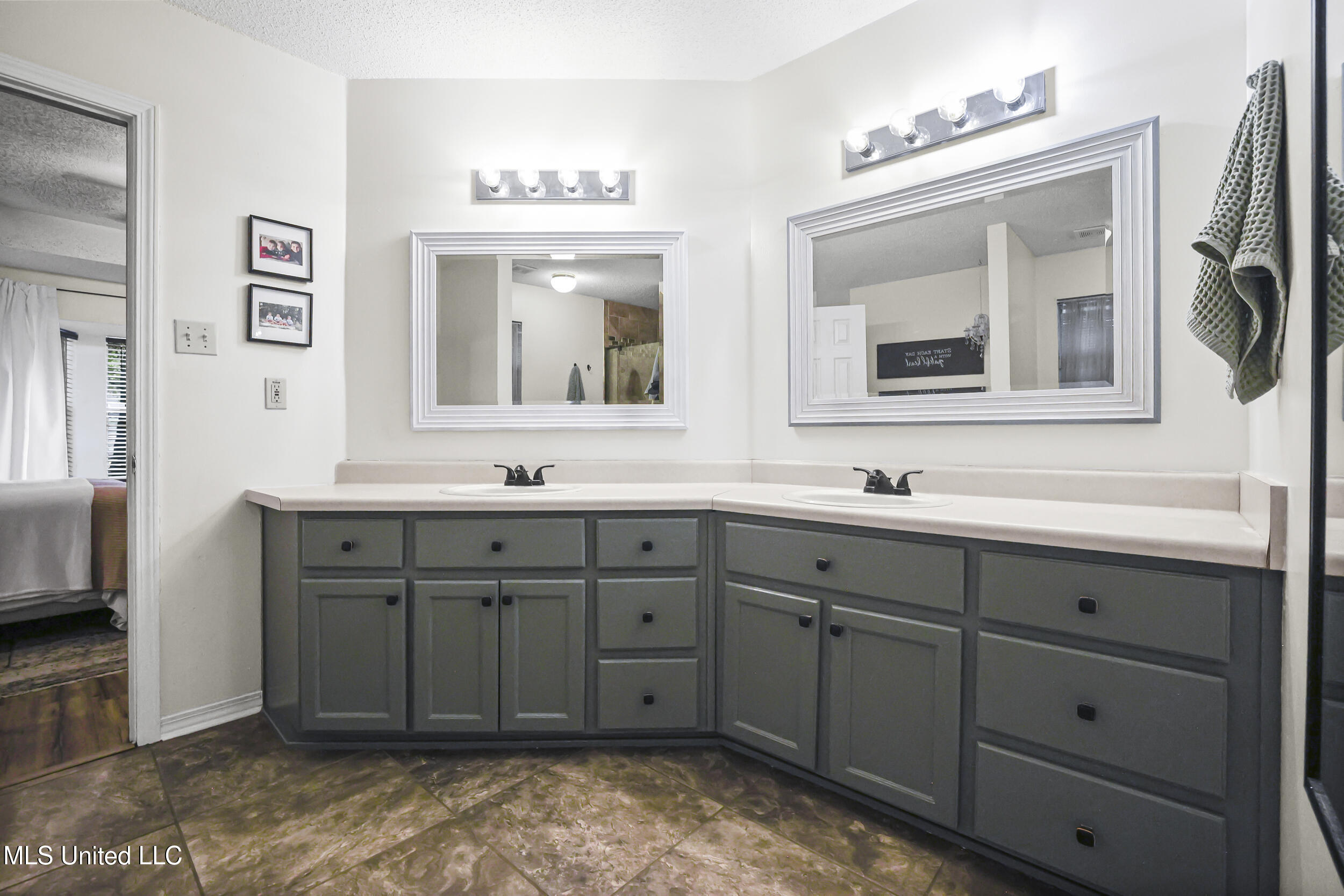 3429 North 7th Street Ocean Springs, MS 39564 - Photo 29 of 59 36_r6__9308