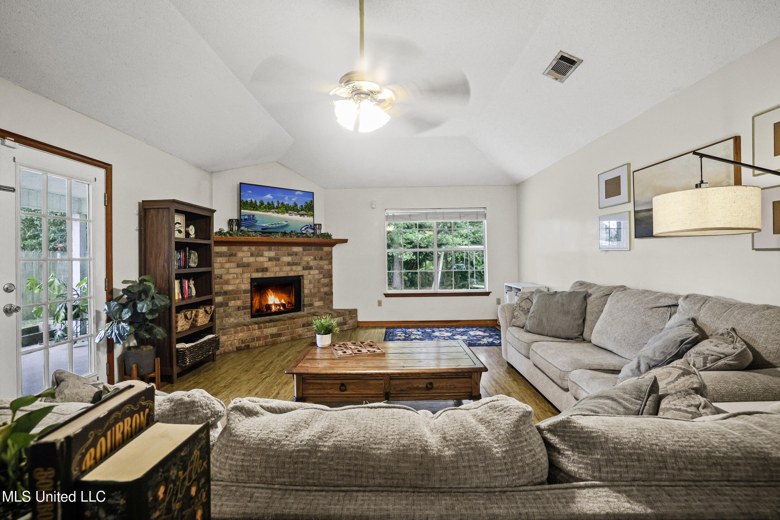 3429 North 7th Street Ocean Springs, MS 39564 - Photo 7 of 59 10_r6__9188