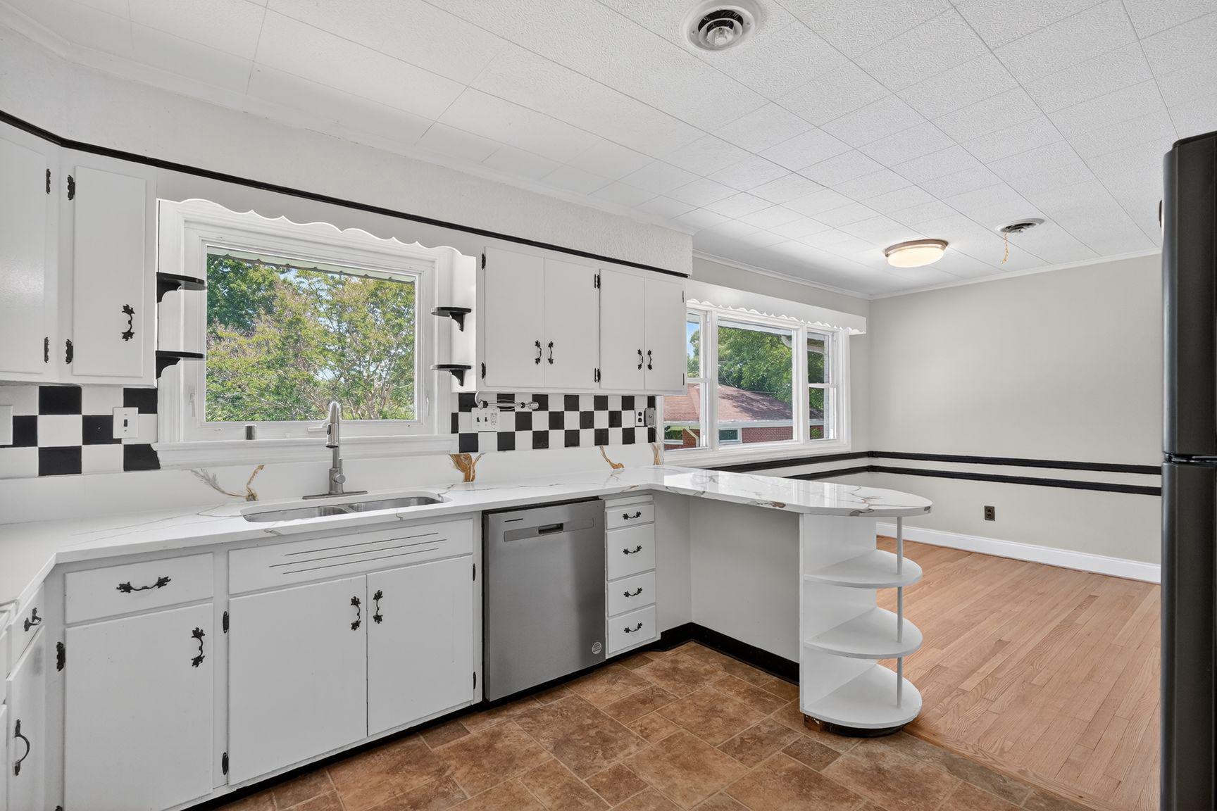 4202 Yates Road Beltsville, MD 20705 - Photo 6 of 31 Charming kitchen with breakfast room.