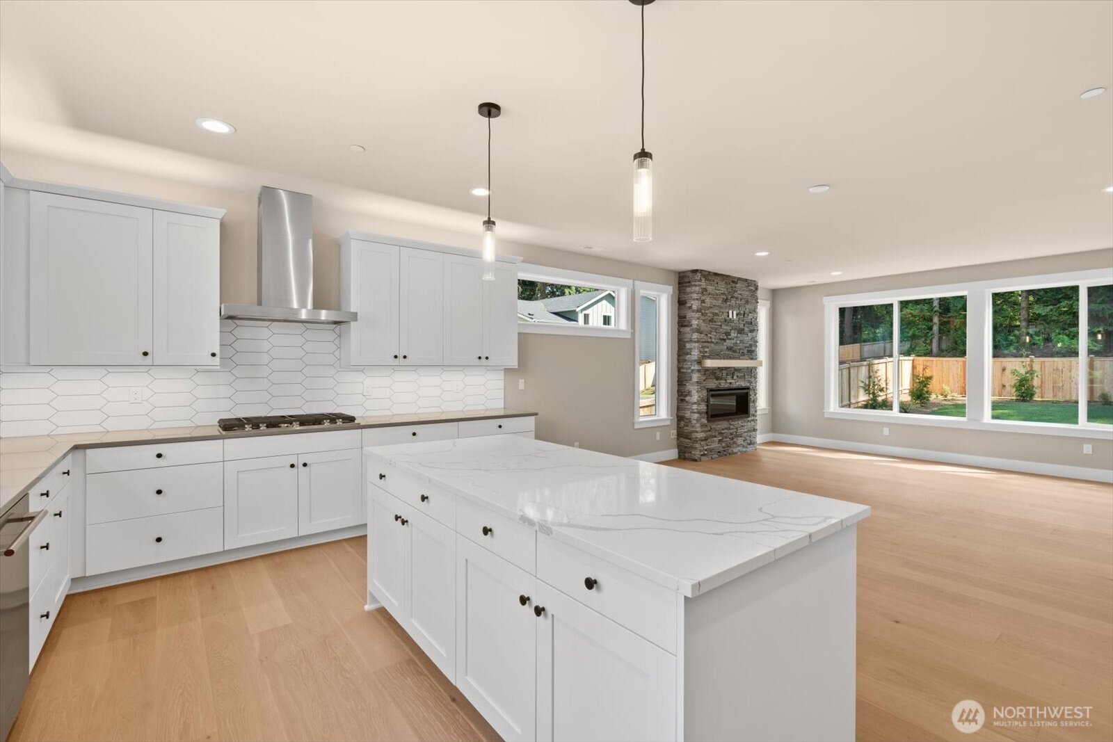 3504 Alaska Road Brier, WA 98036 - Photo 12 of 40 Gallery Image 12
