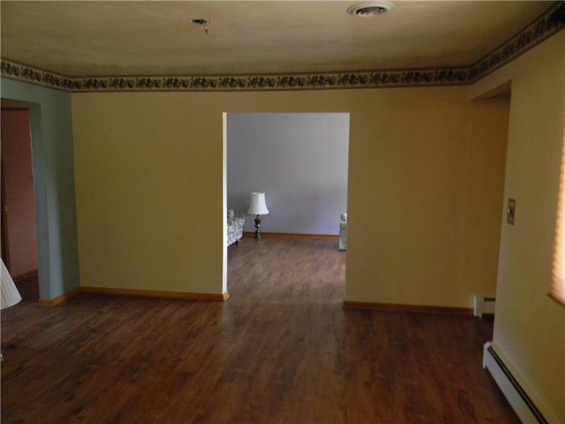 13449 Ridge Road North Huntingdon, PA 15642 - Photo 4 of 18 Gallery Image 4