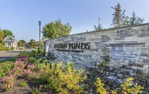 $4,500 | 261 Pond View Lane, Smithtown, NY 11787