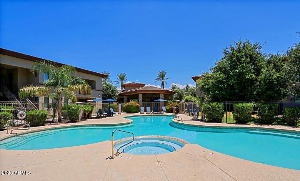 3330 South Gilbert Road, Unit 2010 Chandler, AZ 85286 - Photo 19 of 20 a view of a chairs and table in the patio