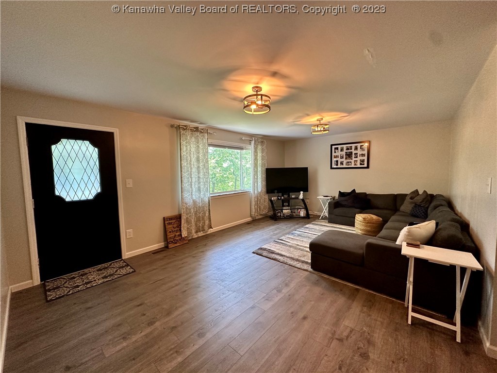 34 Shady Ridge Road Chapmanville, WV 25508 - Photo 7 of 17 Gallery Image 7