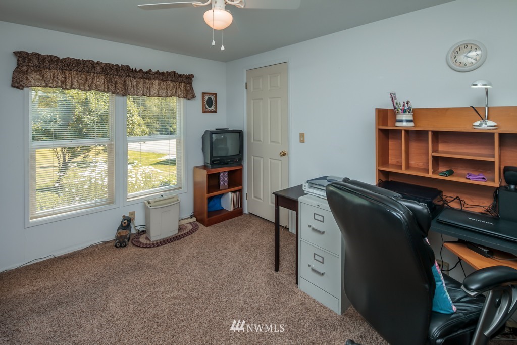 3181 Mountain View Road Ferndale, WA 98248 - Photo 14 of 25