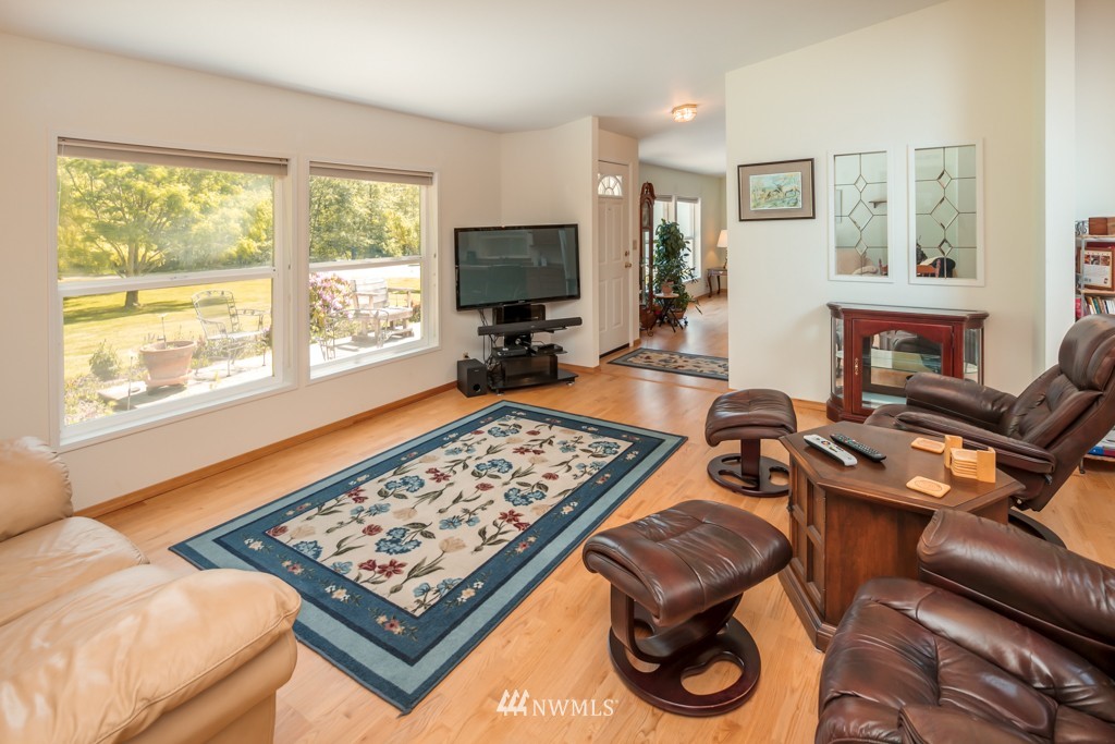3181 Mountain View Road Ferndale, WA 98248 - Photo 5 of 25