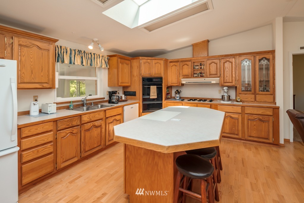 3181 Mountain View Road Ferndale, WA 98248 - Photo 7 of 25