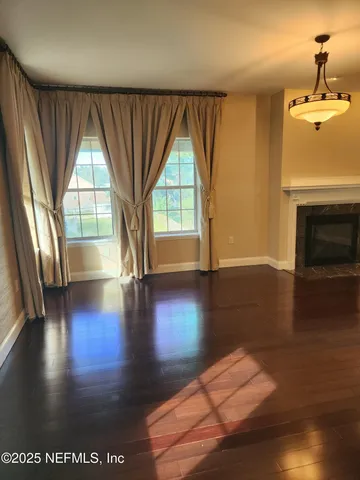 $2,300 | 212 St Johns Avenue, Unit 212, Green Cove Springs, FL 32043