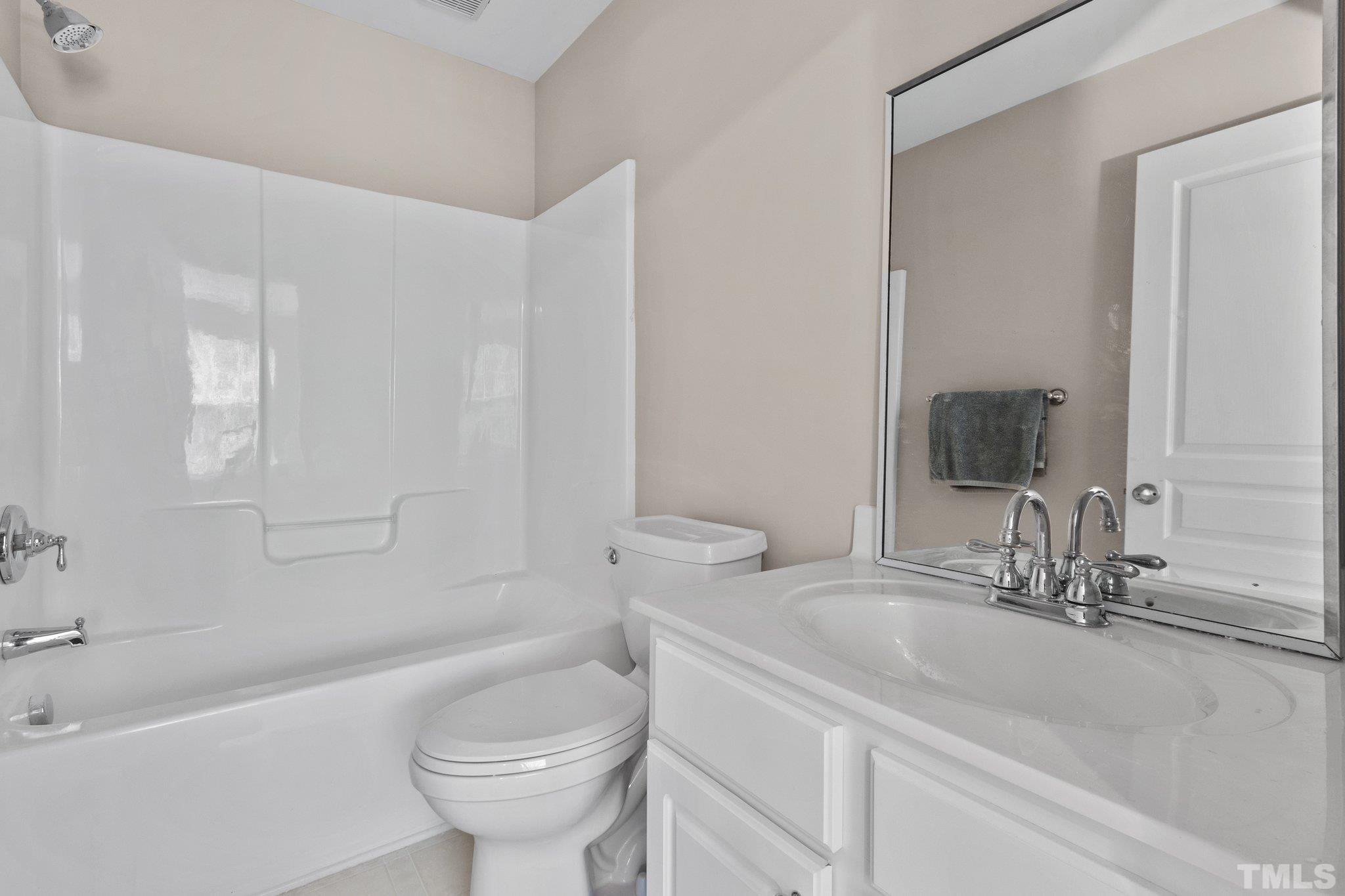 4339 Sugarbend Way Raleigh, NC 27606 - Photo 14 of 19 Gallery Image 14